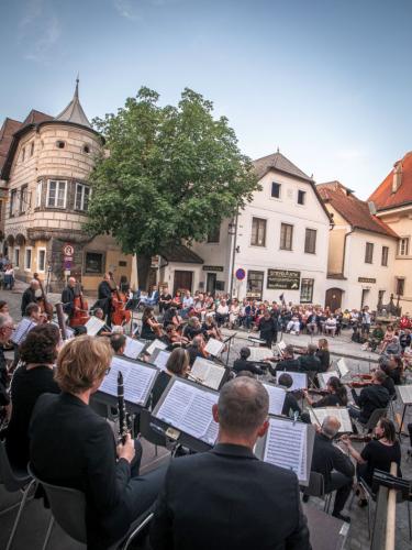 Orchesterkonzert-vor-dem-Innerberger-Stadel-3.-Juli-2021-03
